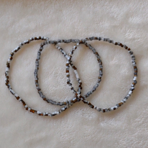 Jewelry - 3 mini glass bead bracelets